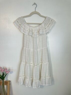 Xhilaration white summer dress crochet details zip up back size medium